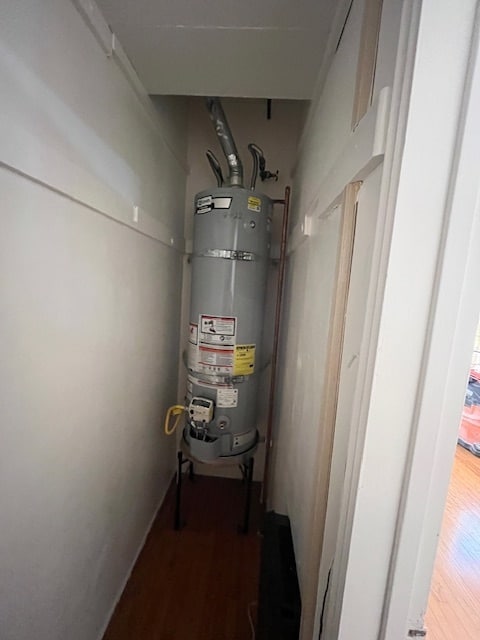 Utility Closet/In Unit Water Heater - 907 14th St