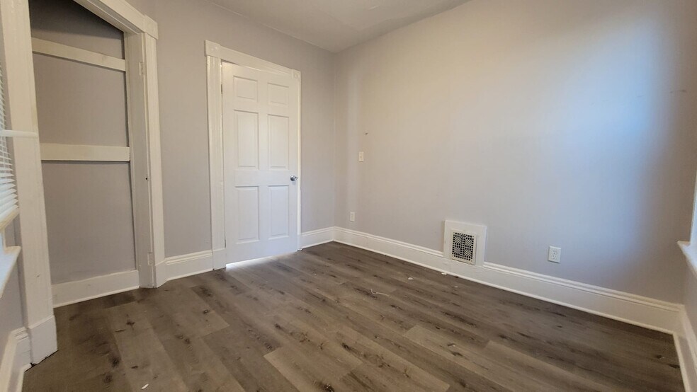 Building Photo - 539 Quinnipiac Ave