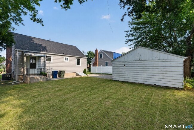 Building Photo - 11 Stratfield Pl