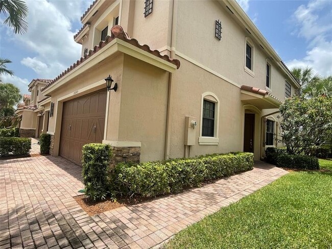 Building Photo - 10845 NW 74th Dr