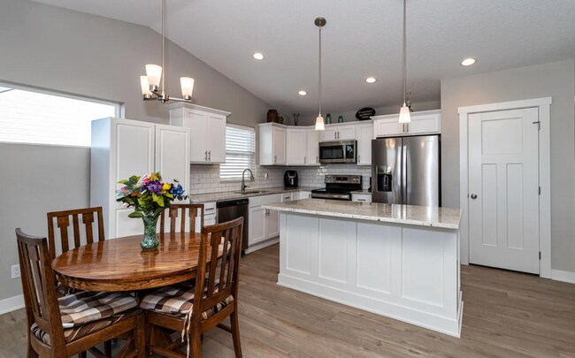 Building Photo - 508 Wicker Dr.