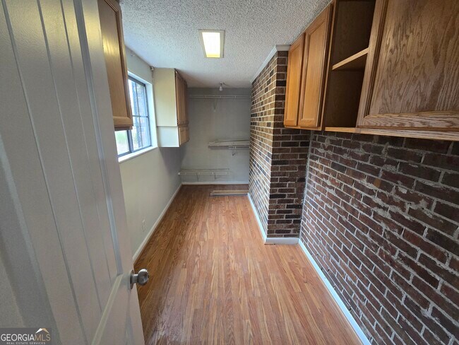 Building Photo - 1703 Point Peter Rd