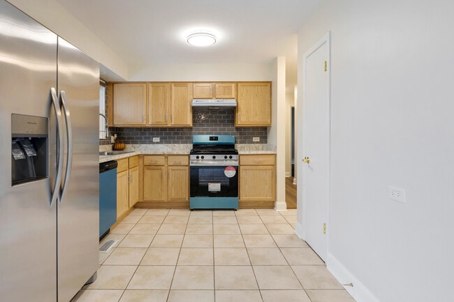 Building Photo - 198 Shadywood Ln