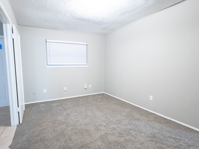 Building Photo - 6542 Bridgegate Dr