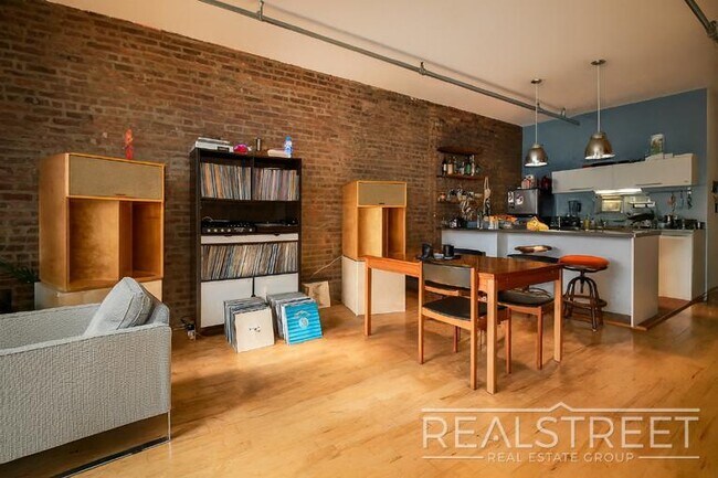 Floorplan - 337 Kent Avenue