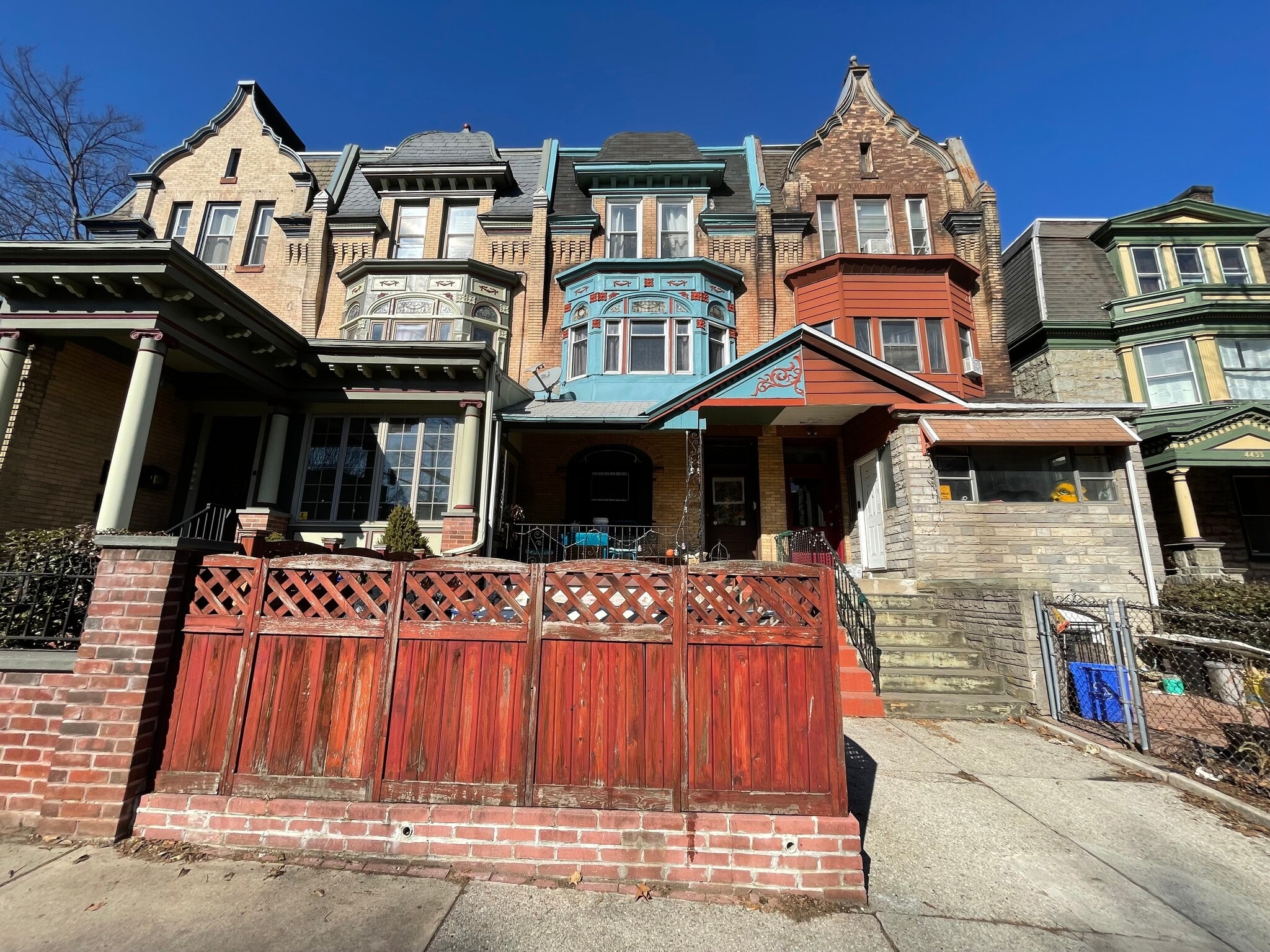 front house - 4439 Spruce St