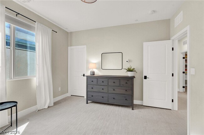 Building Photo - 2658 Catania St