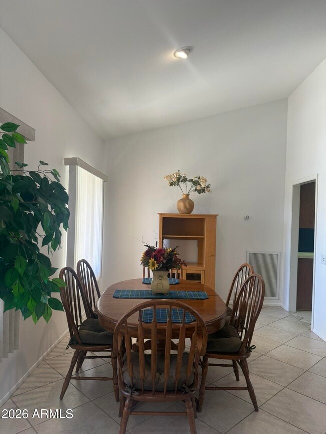 Building Photo - 14518 W Heritage Dr