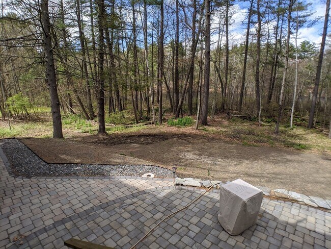 Building Photo - 40 Barton Dr