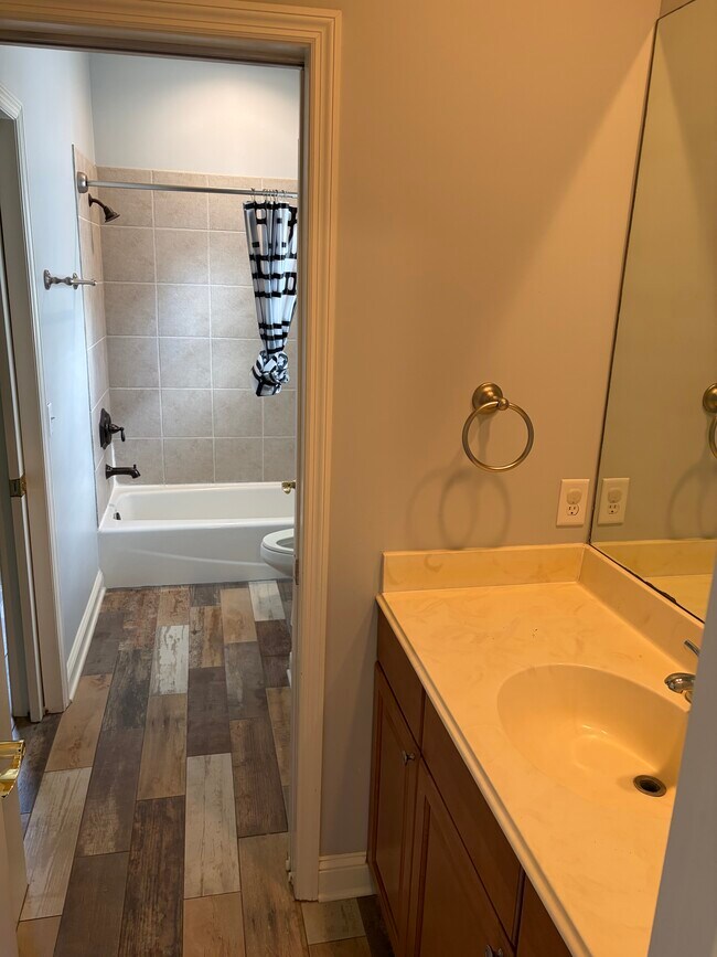 Building Photo - 34 Cobblestone Ct