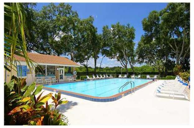Building Photo - 5810 Garden Lakes Majestic