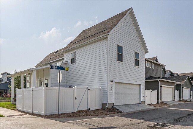 Building Photo - 7601 Frida Bend