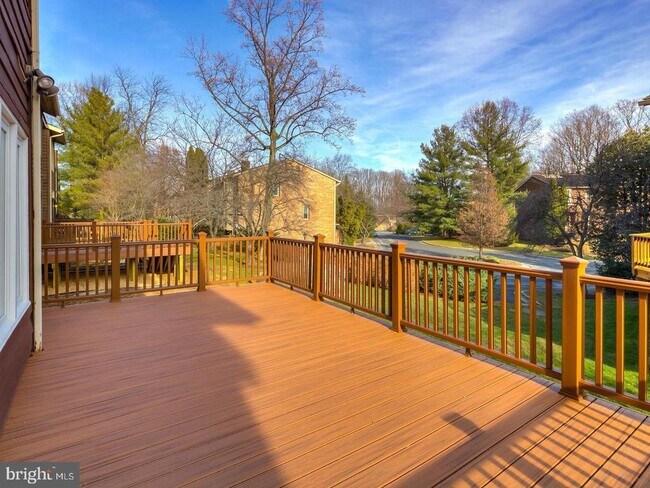 Building Photo - 10723 Gloxinia Dr