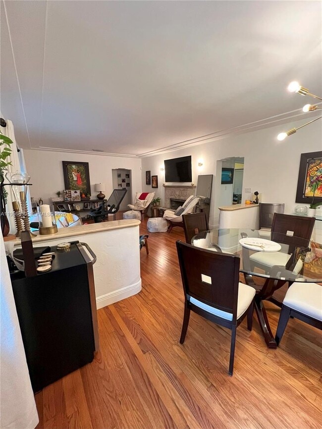 Building Photo - 5450 Sunset Dr