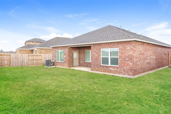Building Photo - 14001 Freeboard Dr