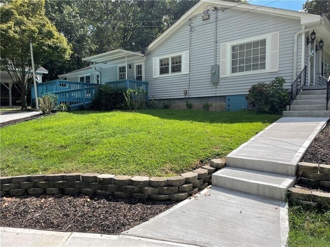 Building Photo - 1595 Bullard Rd