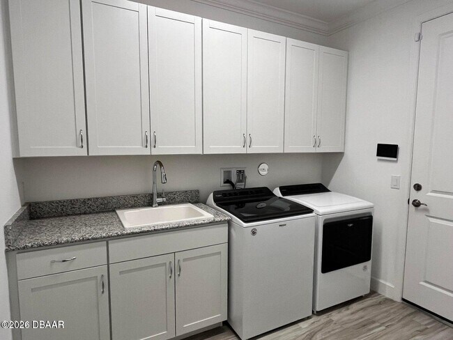 Building Photo - 534 Margaritaville Ave