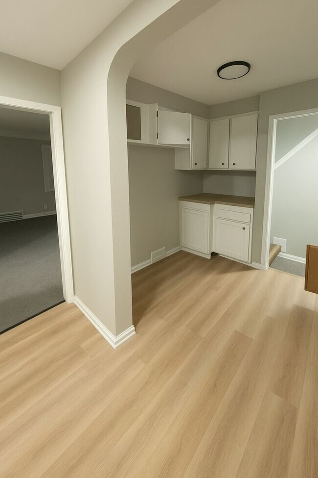 Building Photo - Charming 3-Bedroom Home for Rent in Detroi...
