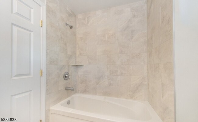 Building Photo - 15 Olyphant Pl
