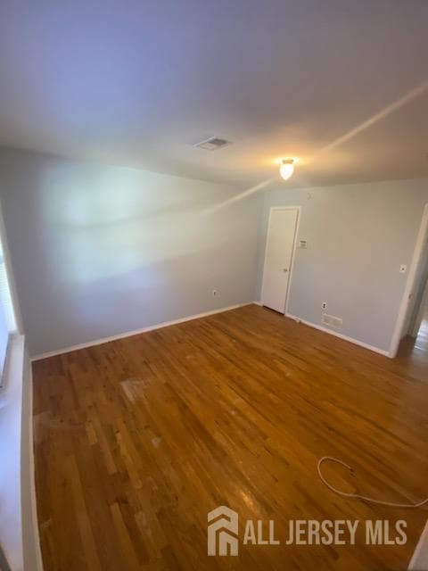 Building Photo - 1105 N Oaks Blvd