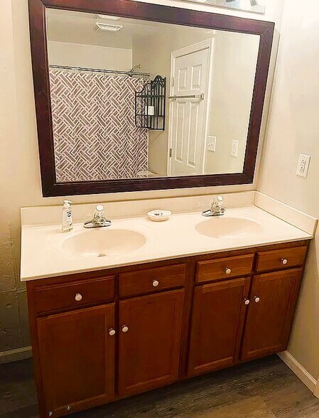 Building Photo - 2368 Bateman Bridge Rd