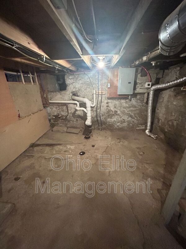 Building Photo - 123 Hayden Ave