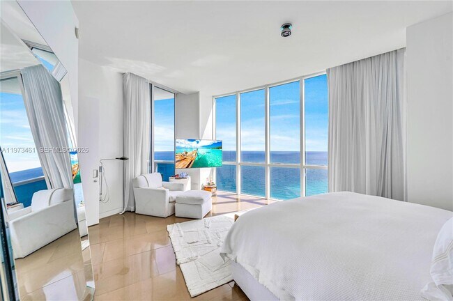 Building Photo - 18101 Collins Ave