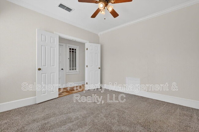 Building Photo - 212 N Grand Ave