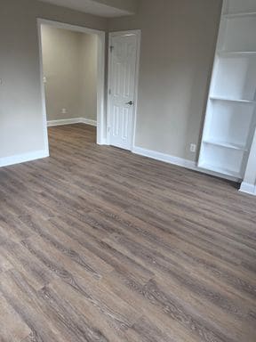 Building Photo - 8611 Flower Ave - Unit 1  - Sunny 2 Bed in Tacoma Park!  Pet’s Allowed! Parking!