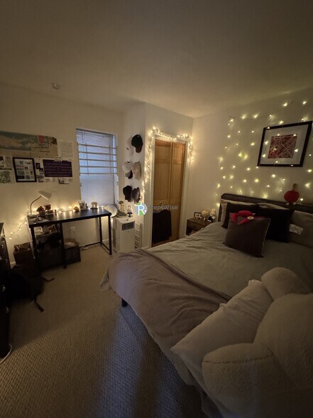 Building Photo - 24 St Cyprians Pl