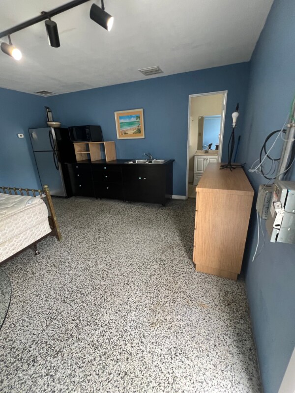 Building Photo - 959 N Lime Ave