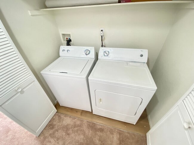 Building Photo - Charming 1 Bed/1Bath  2-Story Condo nestled in this Beautifully Gated Community in Spring Valley!
