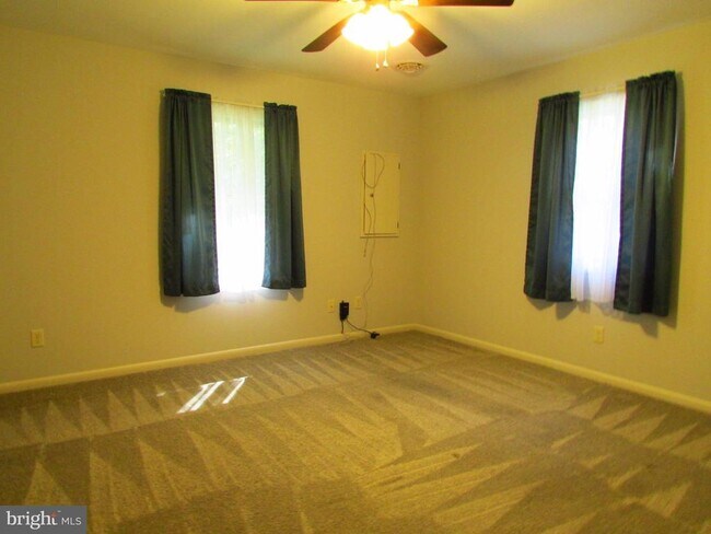 Building Photo - 23229 Boat Dock Ct E