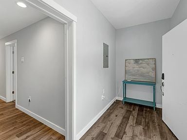 Building Photo - 76 Davis Rd