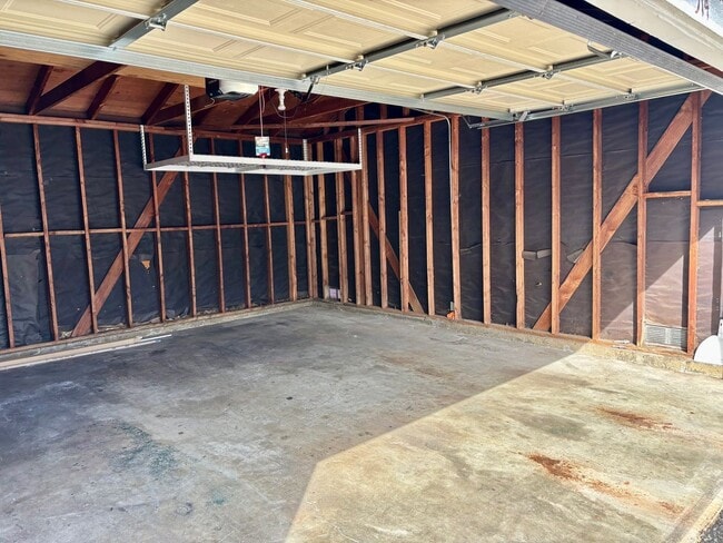 Building Photo - 516 Derby Rd