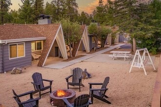 Building Photo - Cozy, Fully Furnished, One Bedroom One Bat...