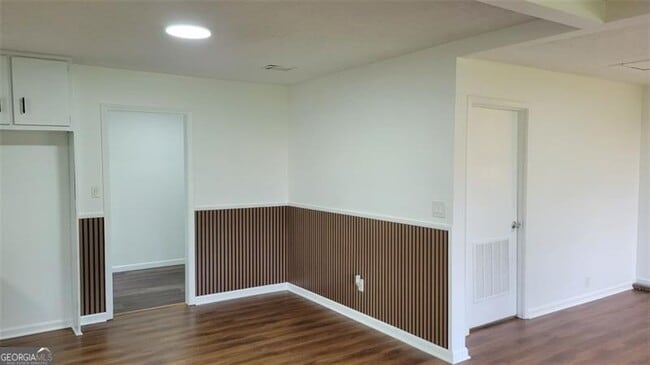 Building Photo - 389 Rosser Rd