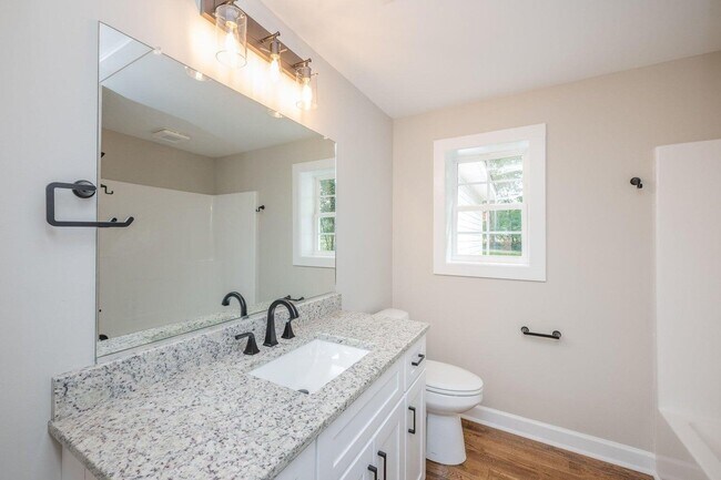 Building Photo - 1106 Morningside Dr