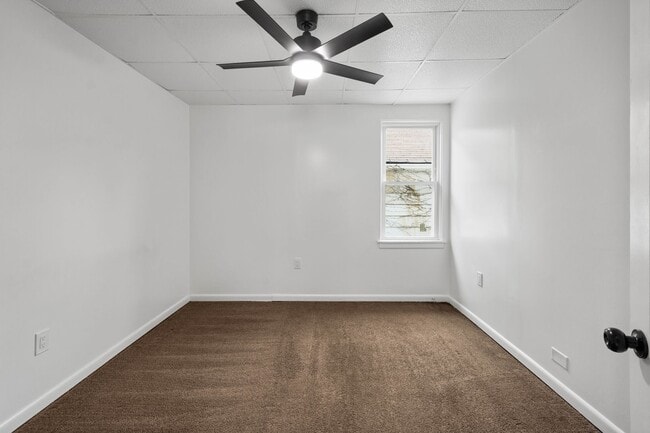 Building Photo - MOVE IN SPECIAL! $700 OFF 1ST MONTH'S RENT...