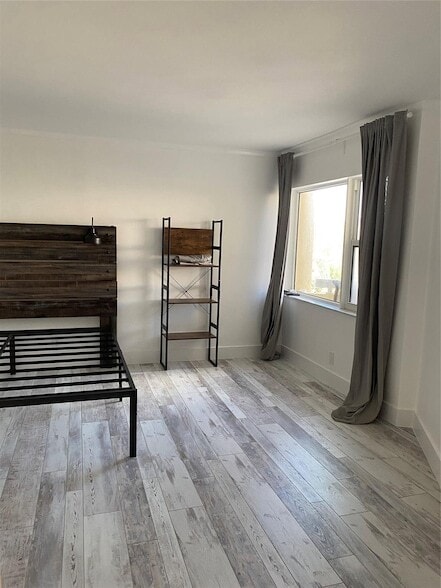 Building Photo - 1200 Hibiscus Ave