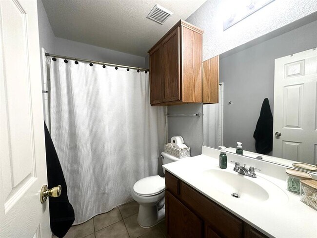 Building Photo - 1307 Wide Antler Cove