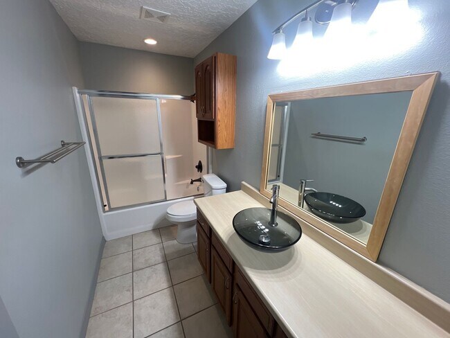 Building Photo - 3709 Benjamin Davis Dr