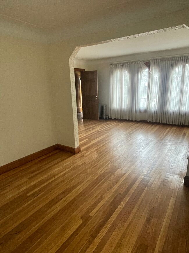 Building Photo - 15111 Winthrop St