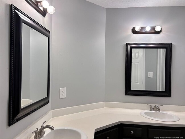 Building Photo - 5602 Bimini Pl