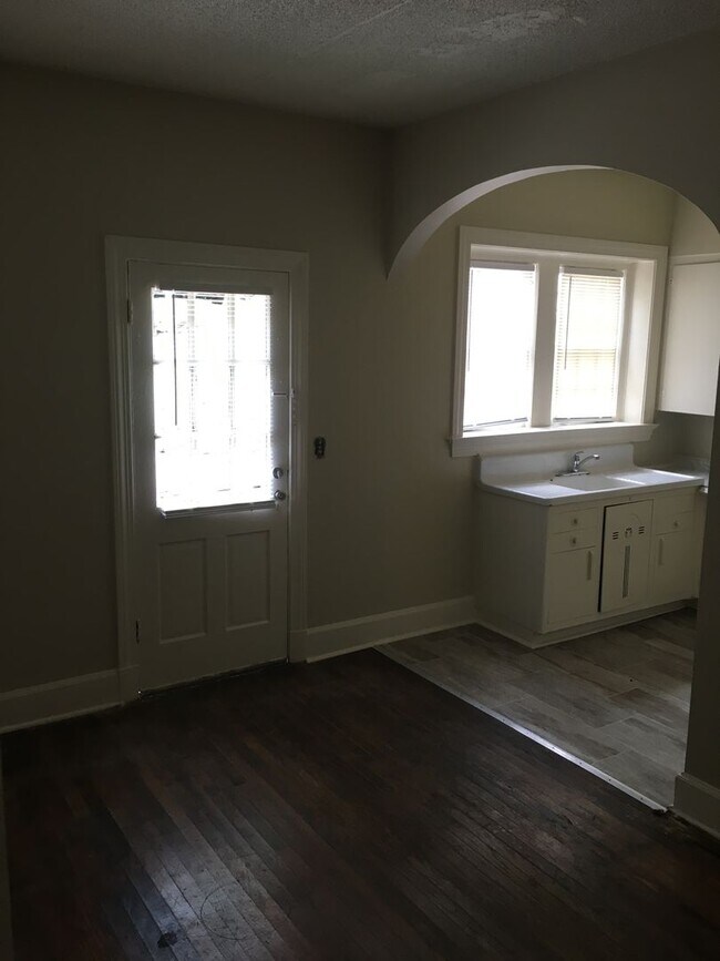 Building Photo - 1143 A&amp;B N Broad St.