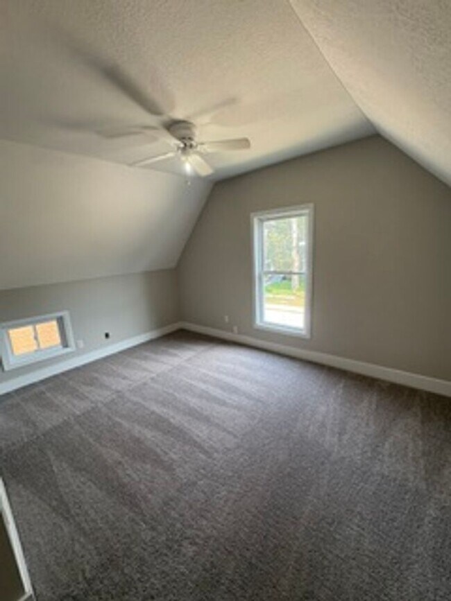 Building Photo - 4 bedroom single family home in Peoria for Rent