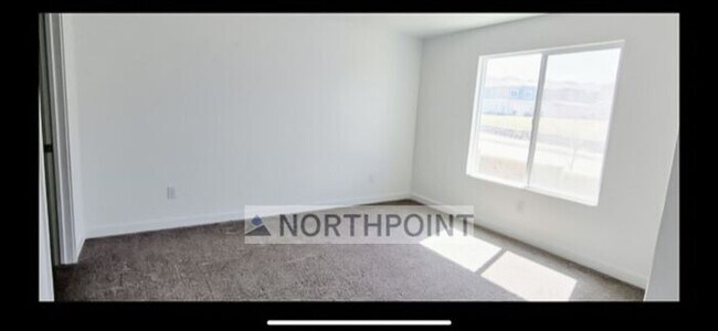 Building Photo - Beautiful 3BR 2BA Home w/ Quartz Kitchen and Garage in Herriman! Amazing Price!!!