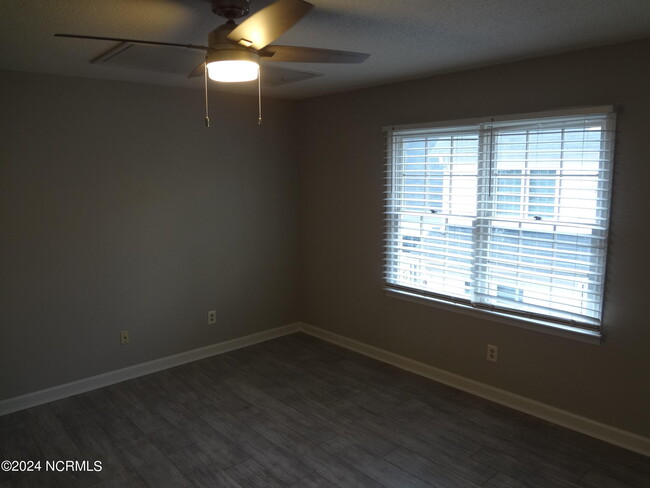 Building Photo - 107 Gates Dr