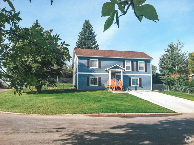 Building Photo - 202 Farview Dr