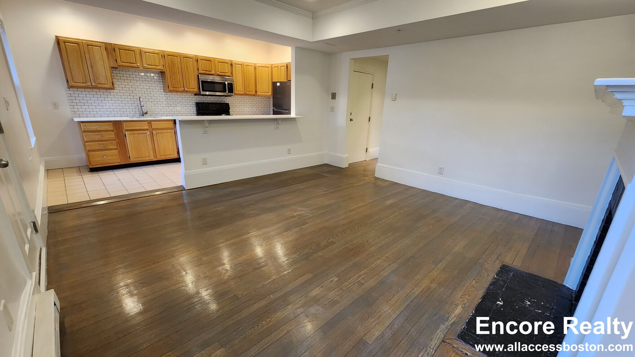 Building Photo - 1404 Beacon St